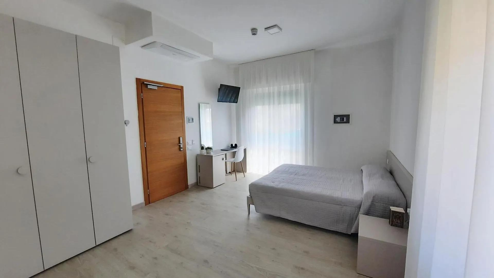 Отель Villa Serena Lido di Jesolo