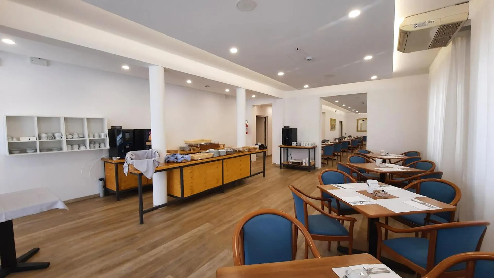 Отель Villa Serena Lido di Jesolo